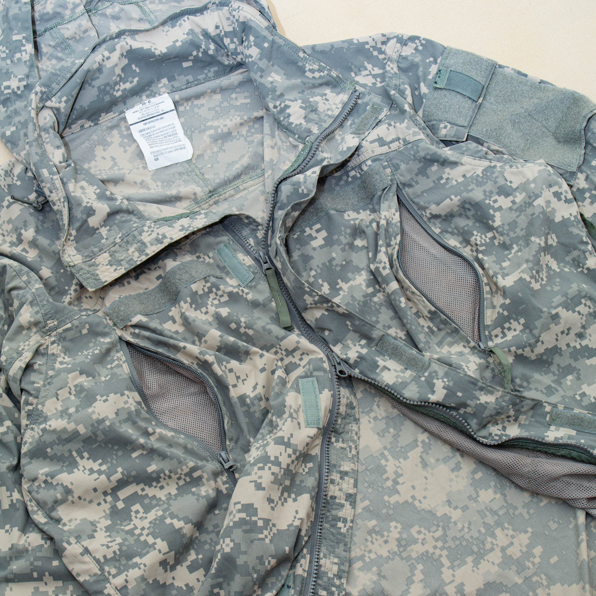US Army UCP ECWCS Gen III Level 5 Softshell Jacket - Large