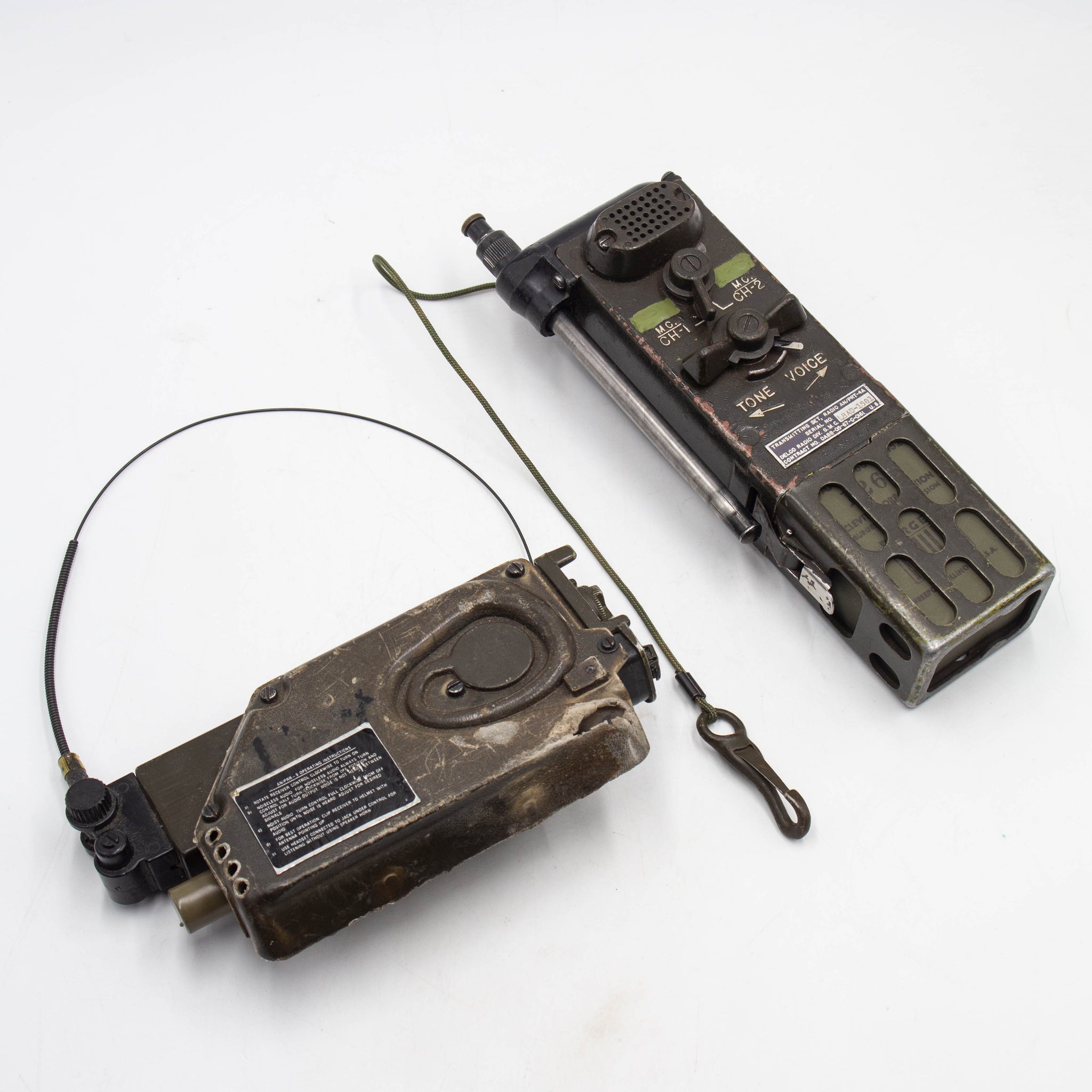 60s Vietnam War AN/PRR-9 & AN/PRT-4A Helmet Radio & Batteries Set
