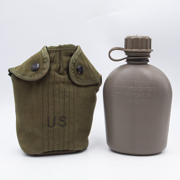NOS 60s Vietnam War US Military 1 Qt Plastic Canteen Set