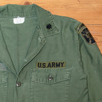 1976 Vintage US Army JFKSWCS OG-107 Sateen Utility Shirt - Medium
